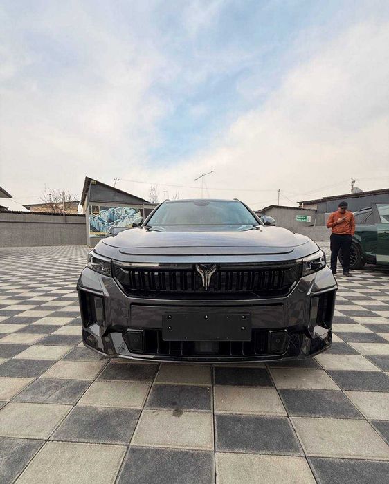 Voyah Free crassover nasiya va naqt