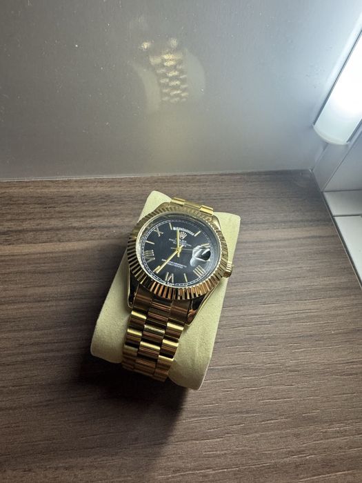 Rolex date date 24k gold black dial