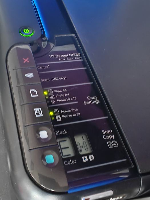 Компютър+монитор+принтер/скенер+бюро+клавиатура