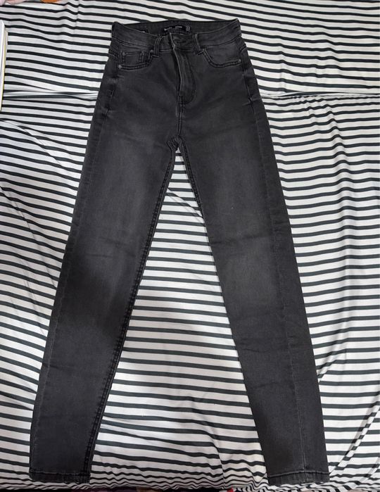 Blugi skinny gri inchis Bershka High Waist 34