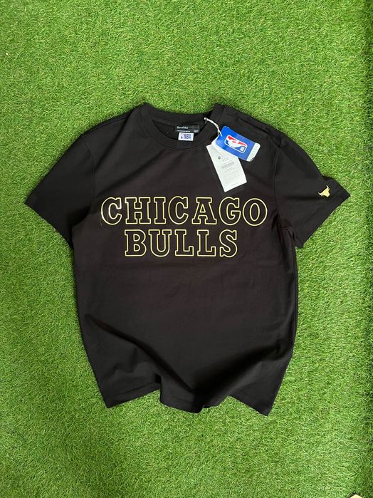 Мъжка блузка с къс ръкав : Bershka & NBA Chicago Bulls XS