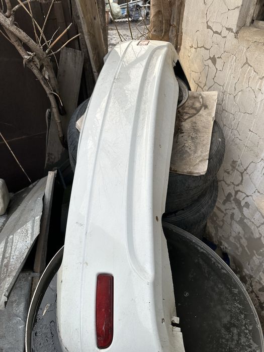 Бампер от приоры 1 хэчбек