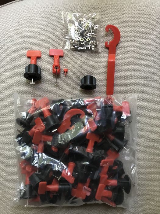 ПОДАРЪК ! Система за нивелиране / подравняване / изравняване на плочки