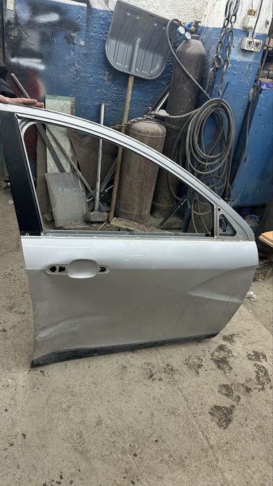 Продам дверь Lada Vesta sw kross