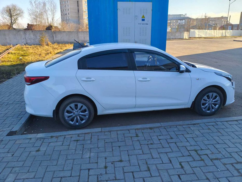Продам машину Kia Rio