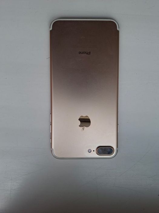 Iphone 7 plus. Q