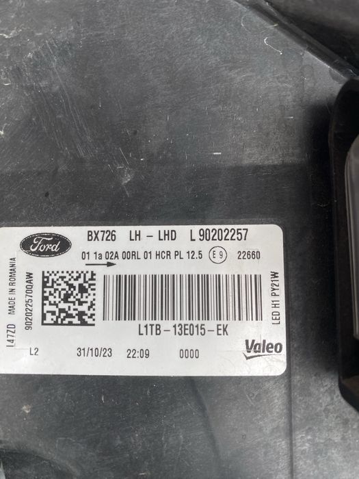 Far stanga /drepta ford puma halogen led