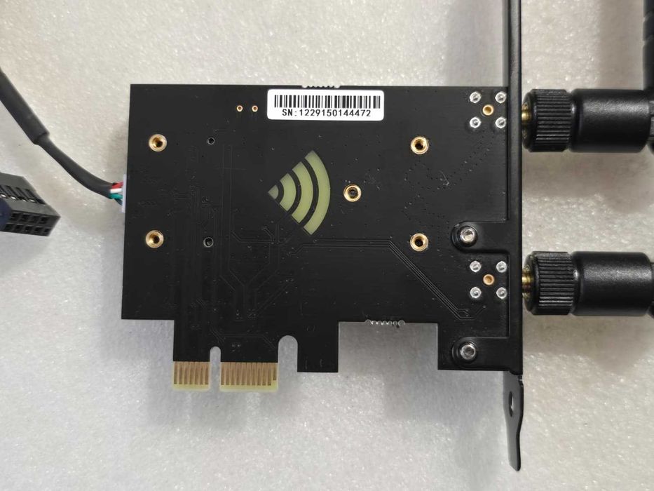 Placa de retea Tri-Bands WiFi 6E AXE5400 Bluetooth 5.3 PCI-E Win 10/11