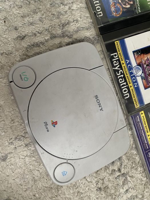 продам пс 1 с играми