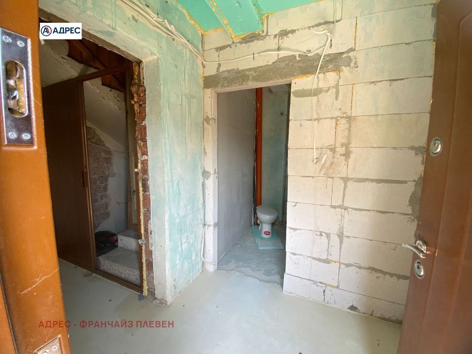 Къща в Враца, област-с.Чирен площ 152 цена 60000