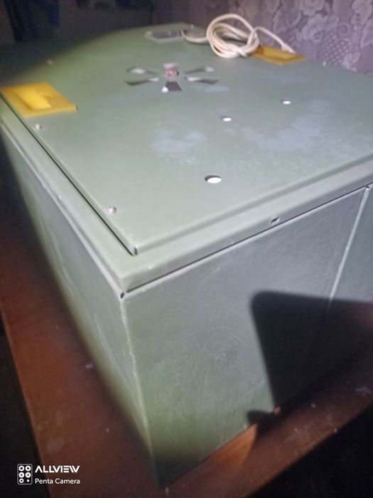 Incubator automat producție rusească