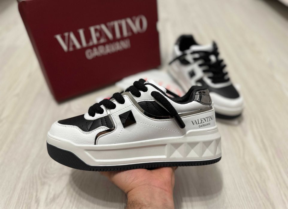 Nou! Valentino garavani