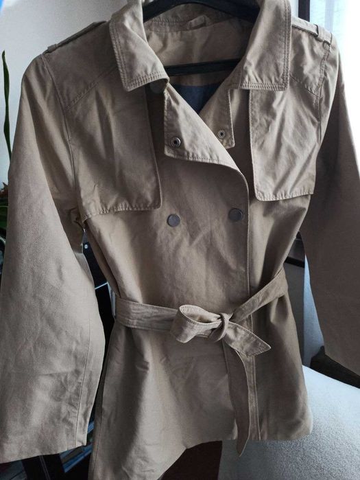 Подарявам 2 шлифера, Zara