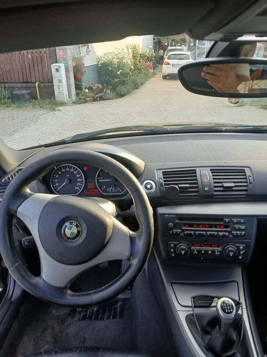 Vand Bmw 118  2006 2.0 diesel