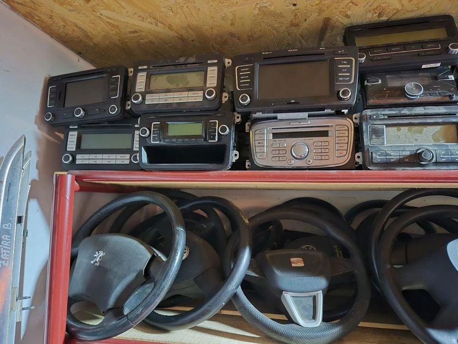 radio cd/ navigatie/boxa auto skoda/audi/bmw/mercedes etc.