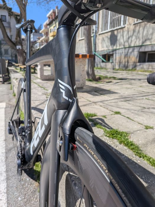 Висок клас аеро шосеен велосипед Felt AR FRD