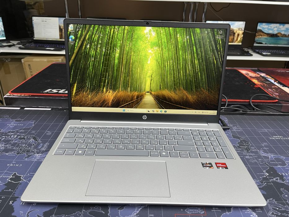 Ноутбук HP Laptop 15 Ryzen 7-5825U/16GB/SSD512GB