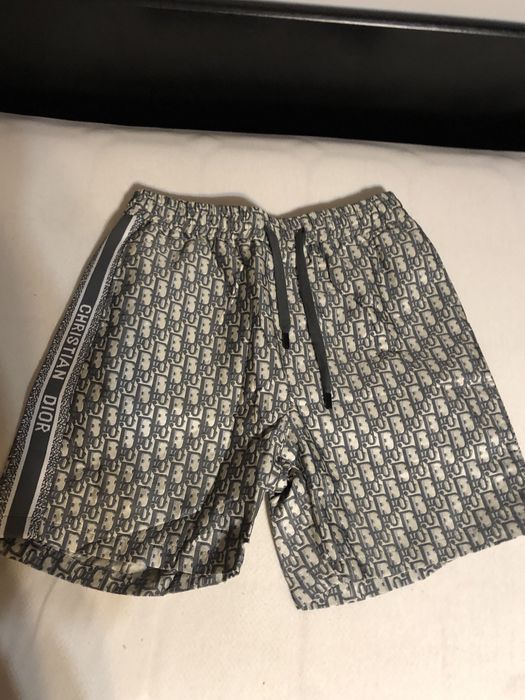 Pantaloni scurti Dior , calitate premium , pe stoc , noi , L