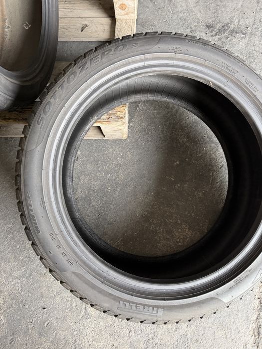 2 anvelope iarna 225/45/18 , Pirelli , 6.7 mm.