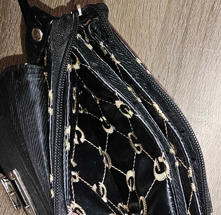 Дамска чанта през рамо