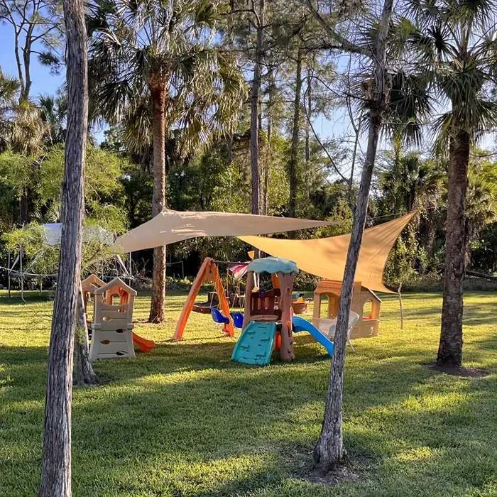 Водонепромокаема Тента - сенник за градина или басейн 3х3х3 и 4х4х4