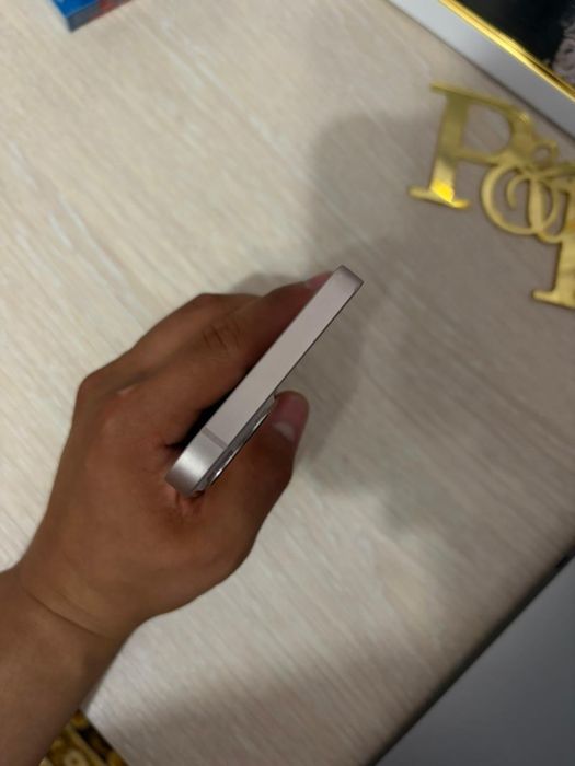 Айфон 13 розовый