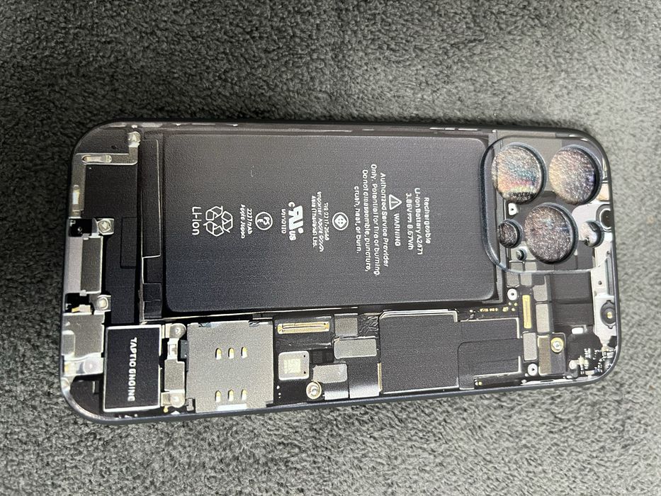 2 Huse iPhone 13 pro