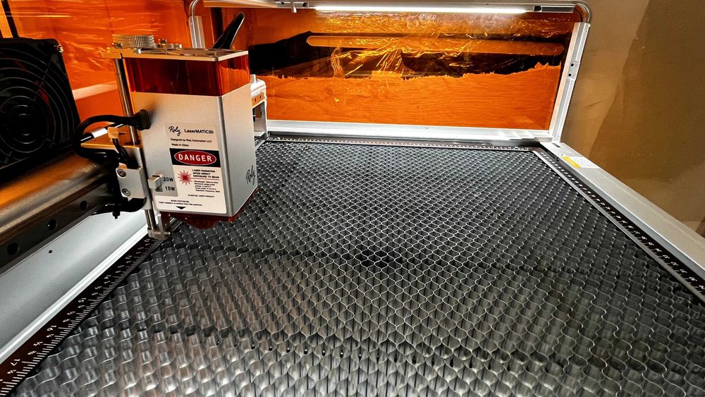 Лазерна машина за рязане и гравиране LaserMATIC XW 60х40 20/10 W