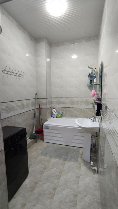 Uy sotiladi 2 xonali сотилади