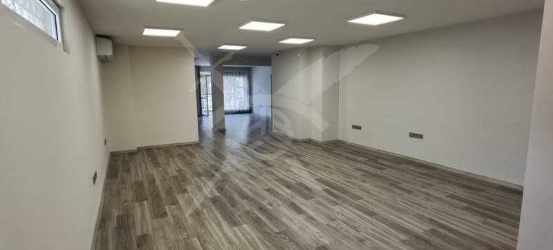 Дава се под наем Офис в Пловдив, Център - 130 кв.м за 1580.49 € - Снимка #4