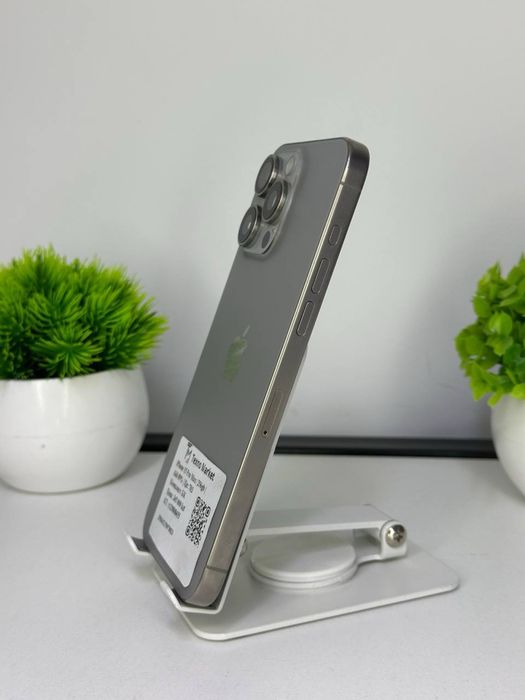 iPhone 15 Pro Max АКБ: 89%  ЦП : 703 SSD: 256 GB::);