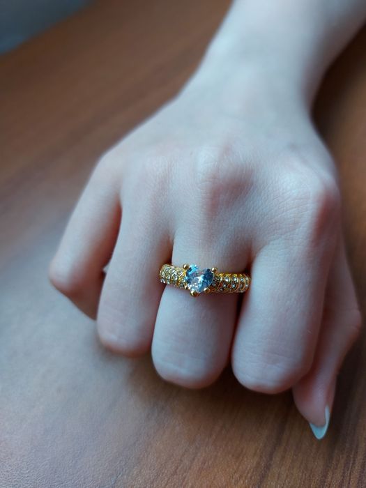 Пръстен "Love" със цирконий