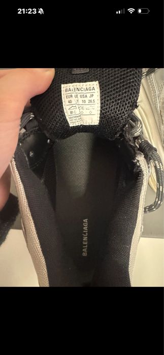 balenciaga triple s