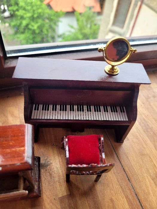 Mobila în miniatura