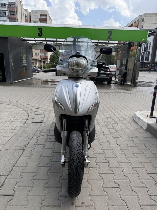 Продавам Piaggio beverly 350st