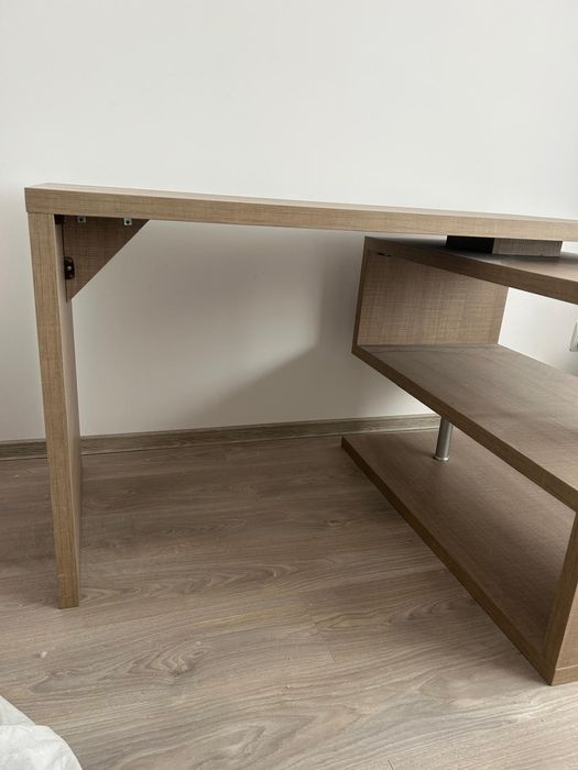 Vând birou dublat nou