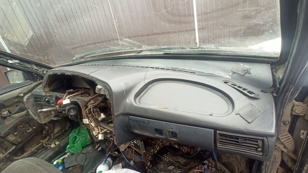 ваз 2114 продам по запчастям