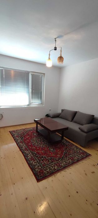 Двустаен апартамент под наем с.Крумово !