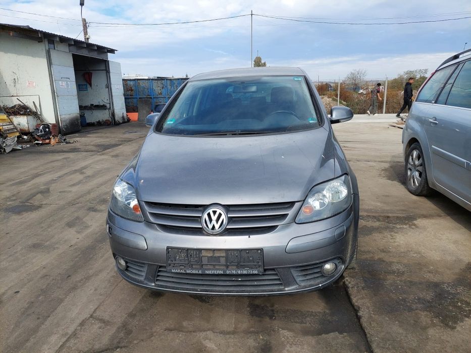 Dezmembram Volkswagen Golf plus, an 2008, motor 1.9 tdi, DSG