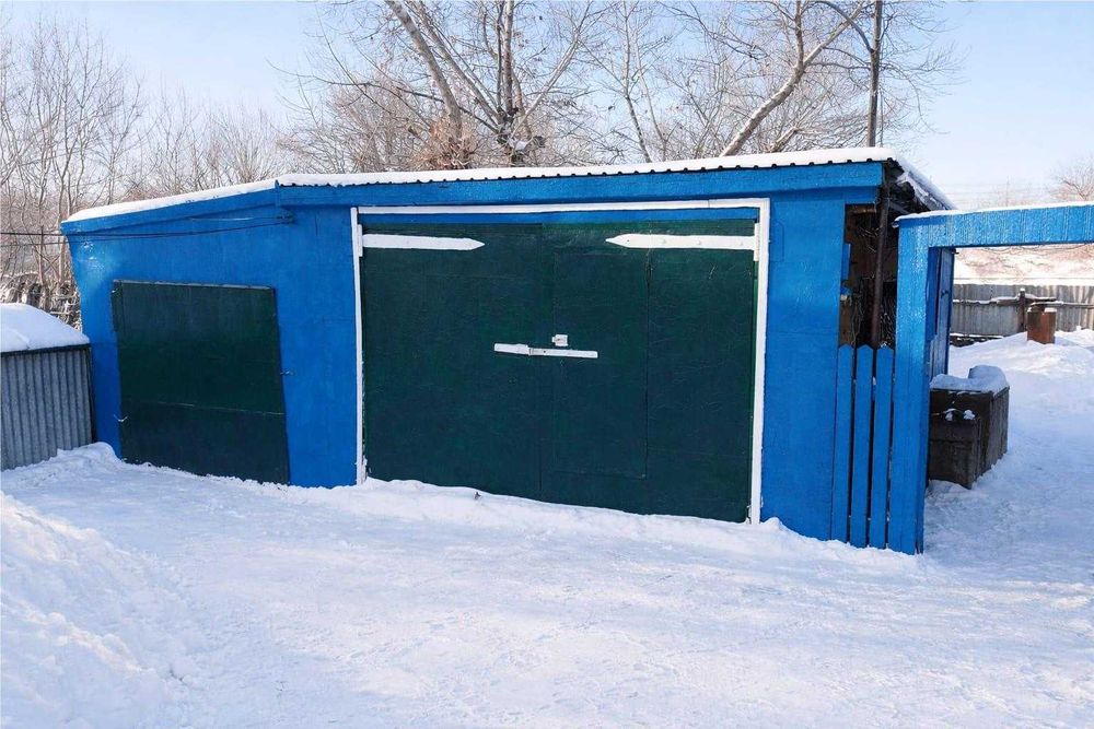 Большой дом в Рабочем поселке Сортировка