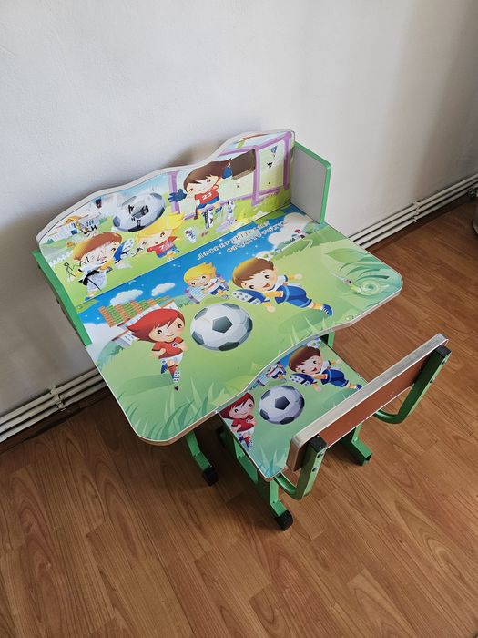 Vand birou pentru copii