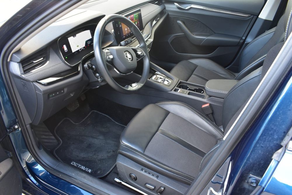 Skoda Octavia 2.0 Dsg an 2023 Matrix Masaj Head-Up camera  Memory