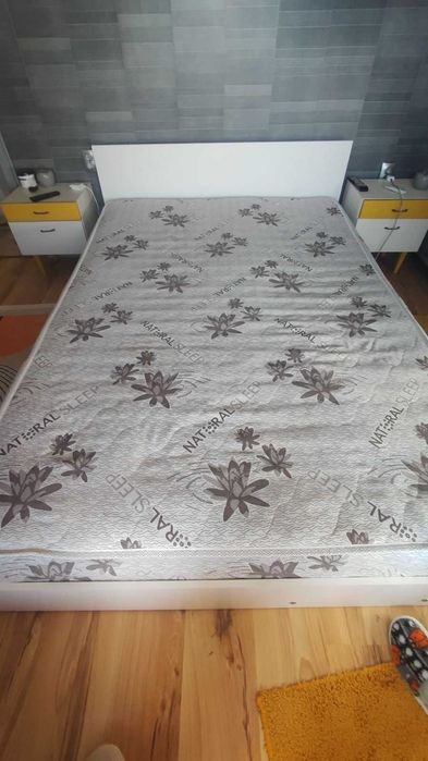 Спалня с матрак 140/200