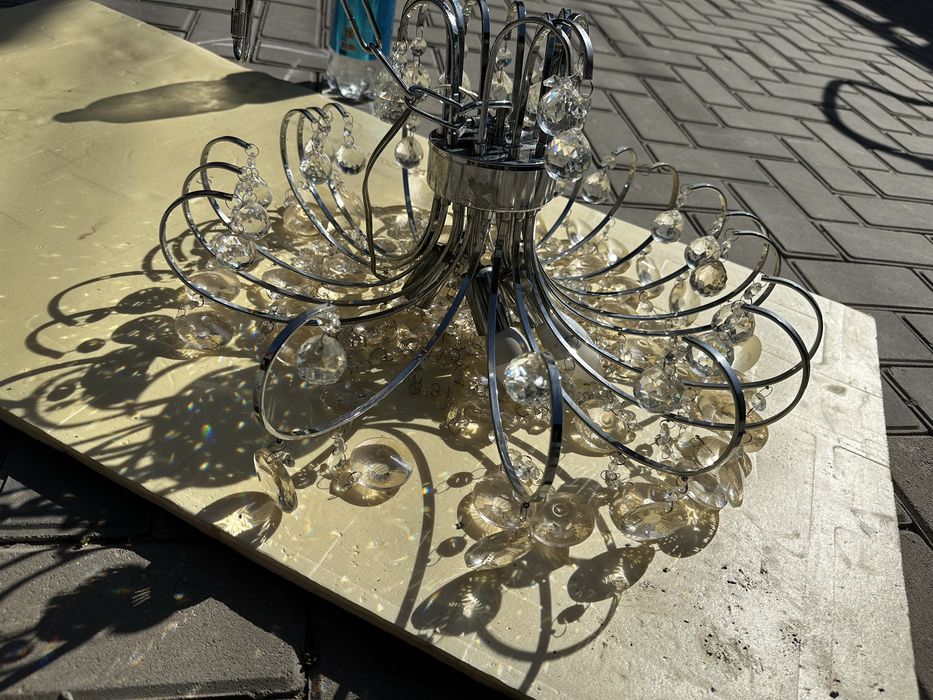 Хрустальная люстра
