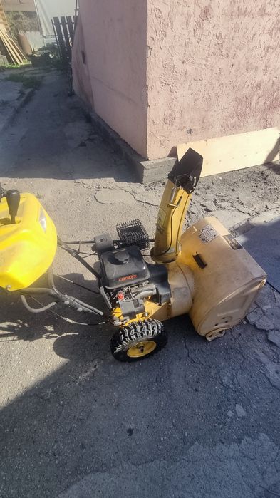 Снегоуборочная машина