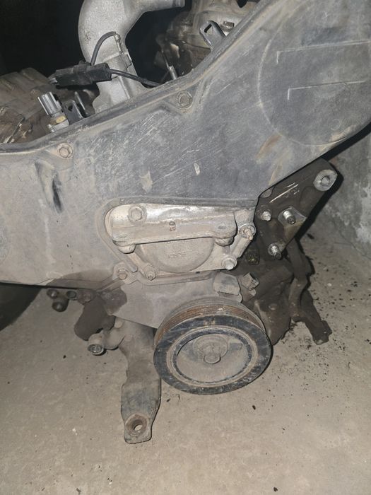 Продам двигатель от марки Estima