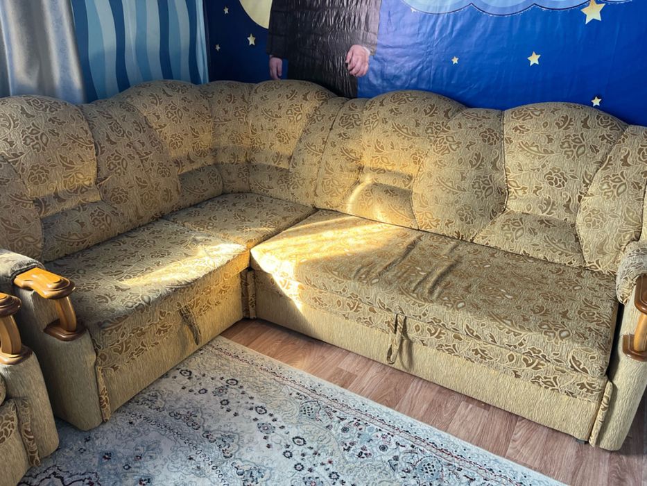 Продается диван и кресло