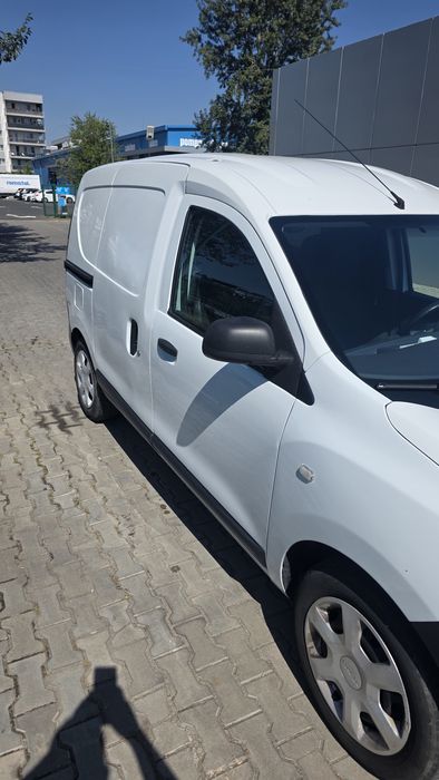 Vând Dacia dokker