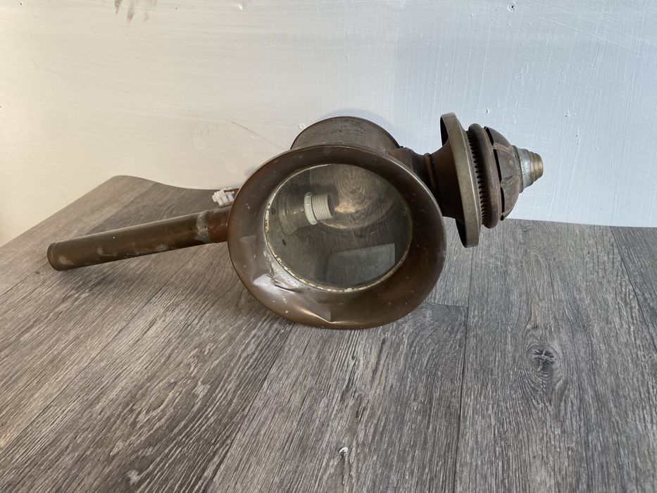 Стар френски фенер от файтон или ретроавтомобил