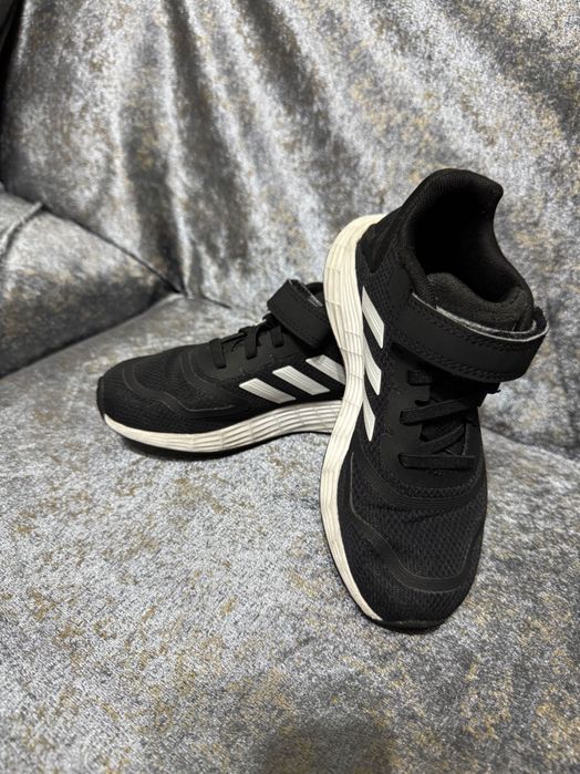 Кроссовки ADIDAS оригинал размер 29